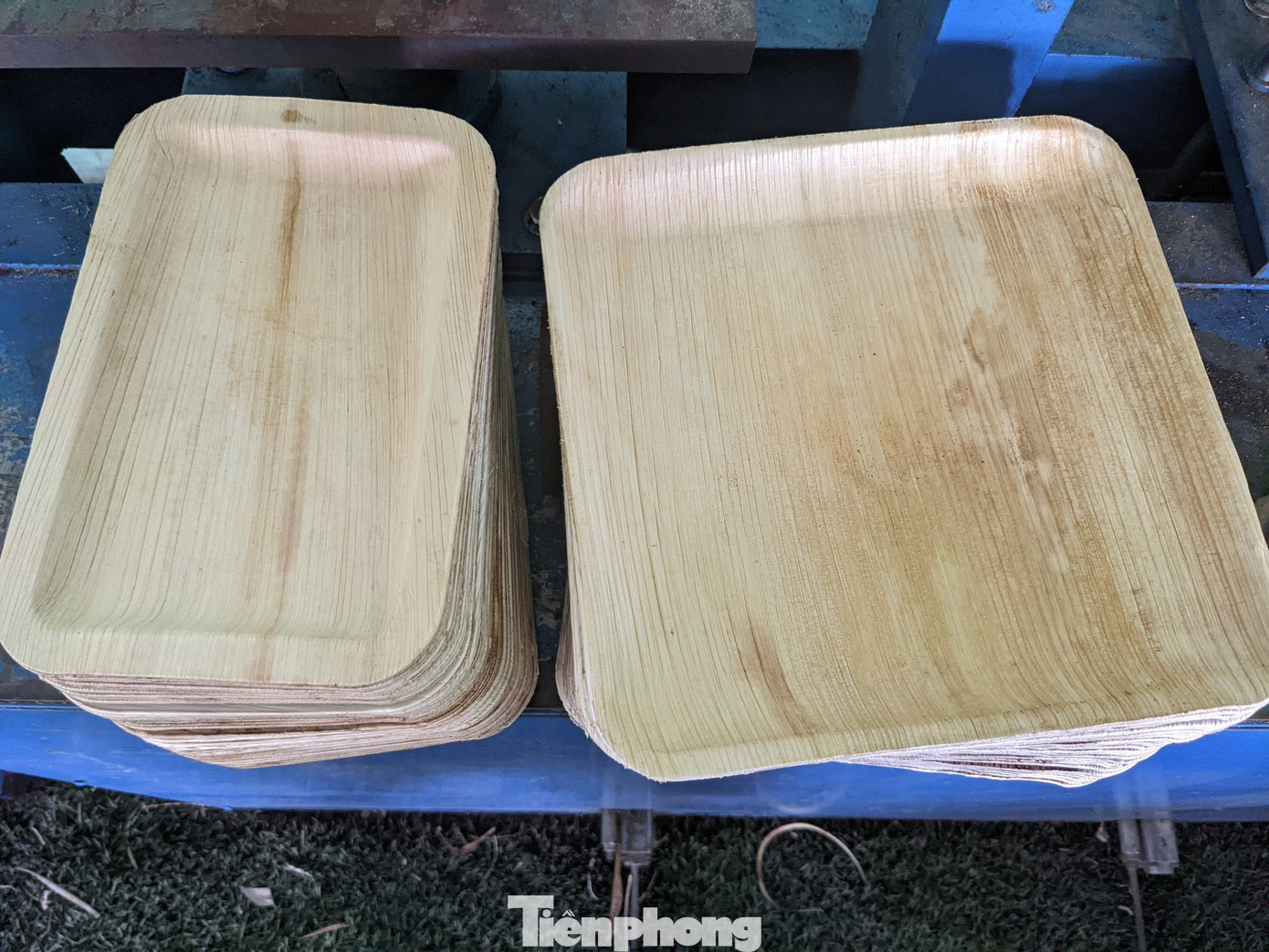 Tùy vào yêu cầu của khách hàng, cơ sở chế tạo các loại khuôn ép khác nhau. Do đó, sản phẩm được ép ra sẽ có hình dáng đa dạng, có thể in được hình ảnh lên sản phẩm theo yêu cầu của khách hàng.