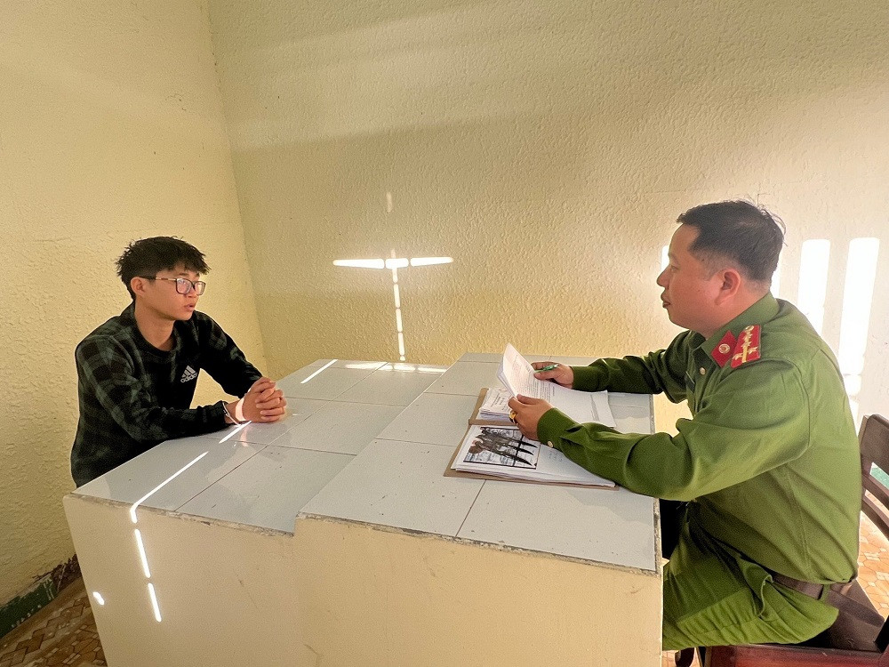 Dương Văn Khải tại cơ quan Công an. Ảnh: CACC Dương Văn Khải tại cơ quan Công an. Ảnh: CACC