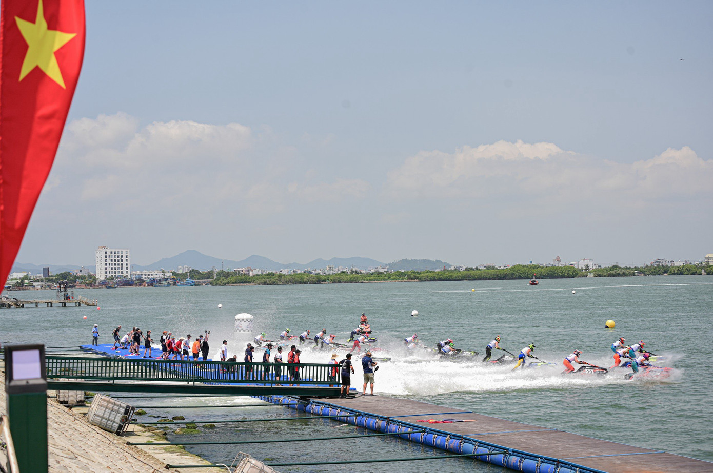 Các tay đua bước vào ngày thi đấu cuối cùng để xác định nhà vô địch chặng đua Grand Prix of Binh Dinh.
