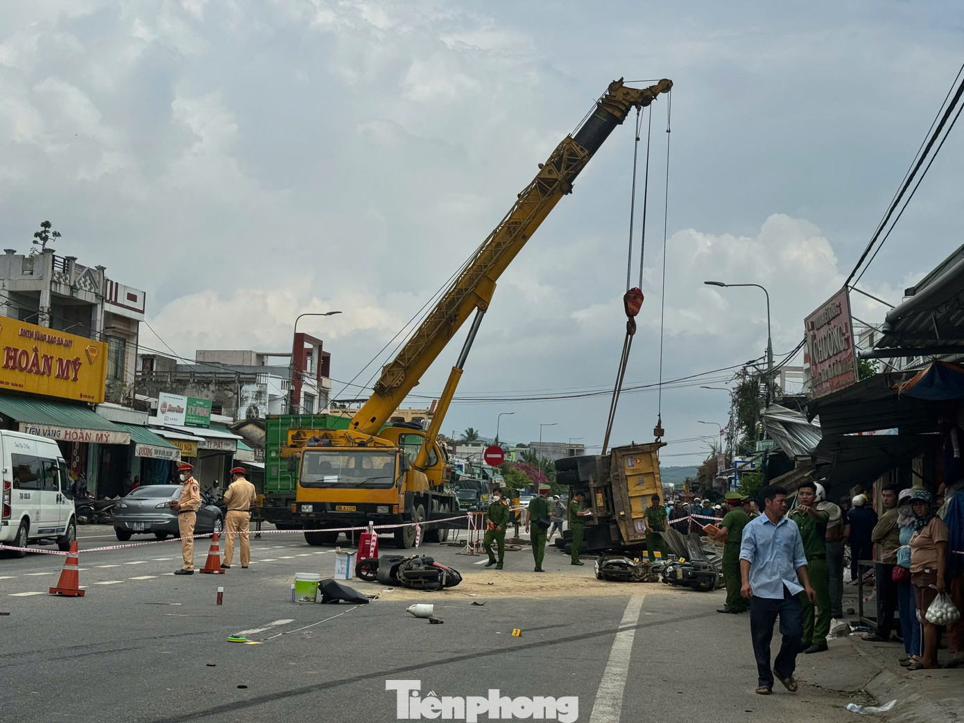 Hiện trường vụ tai nạn. Ảnh: Nguyễn Ngọc Hiện trường vụ tai nạn. Ảnh: Nguyễn Ngọc