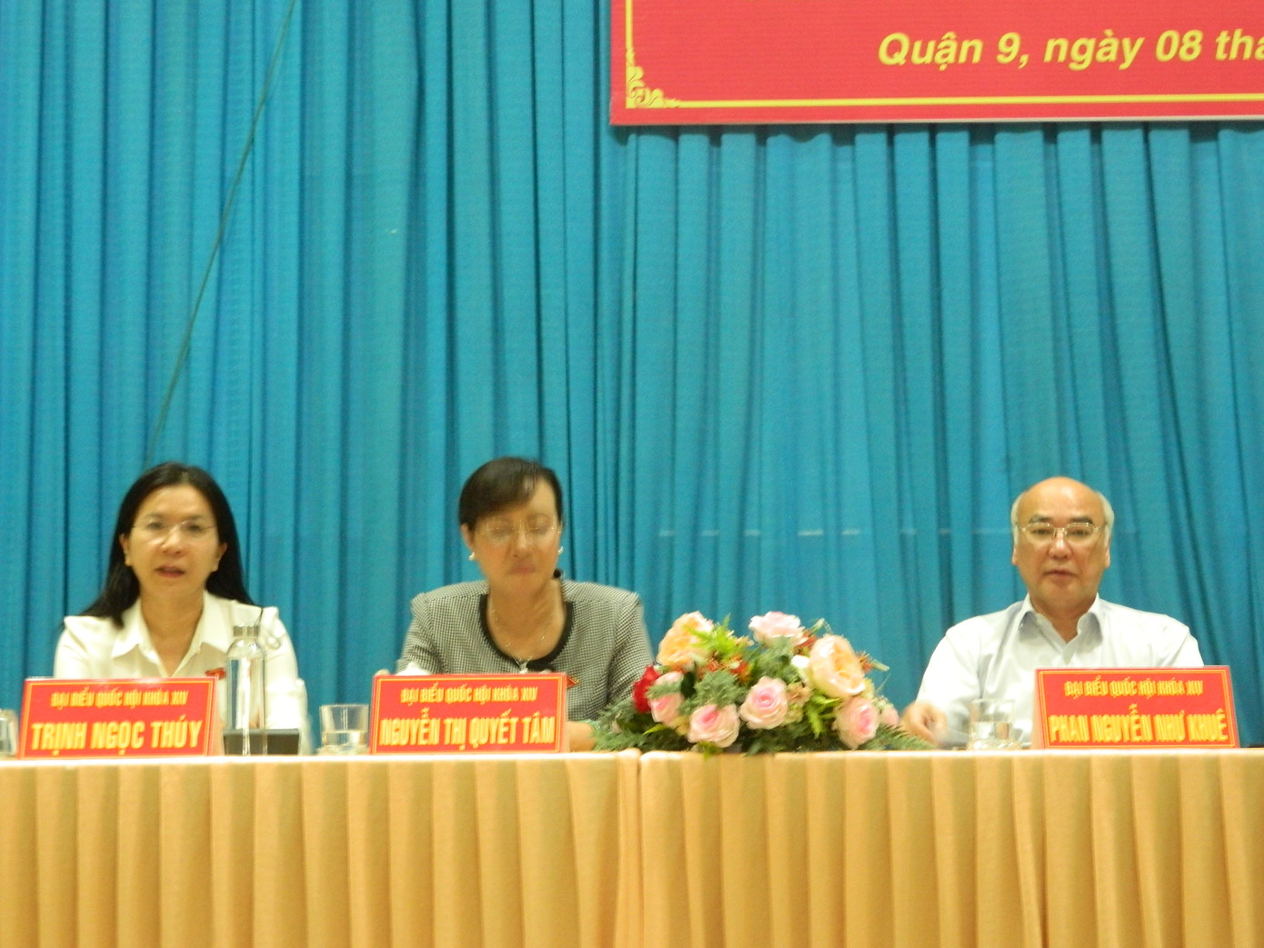 Cử tri đề nghị cho ông Tất Thành Cang thôi nhiệm vụ đại biểu HĐND TPHCM ảnh 1