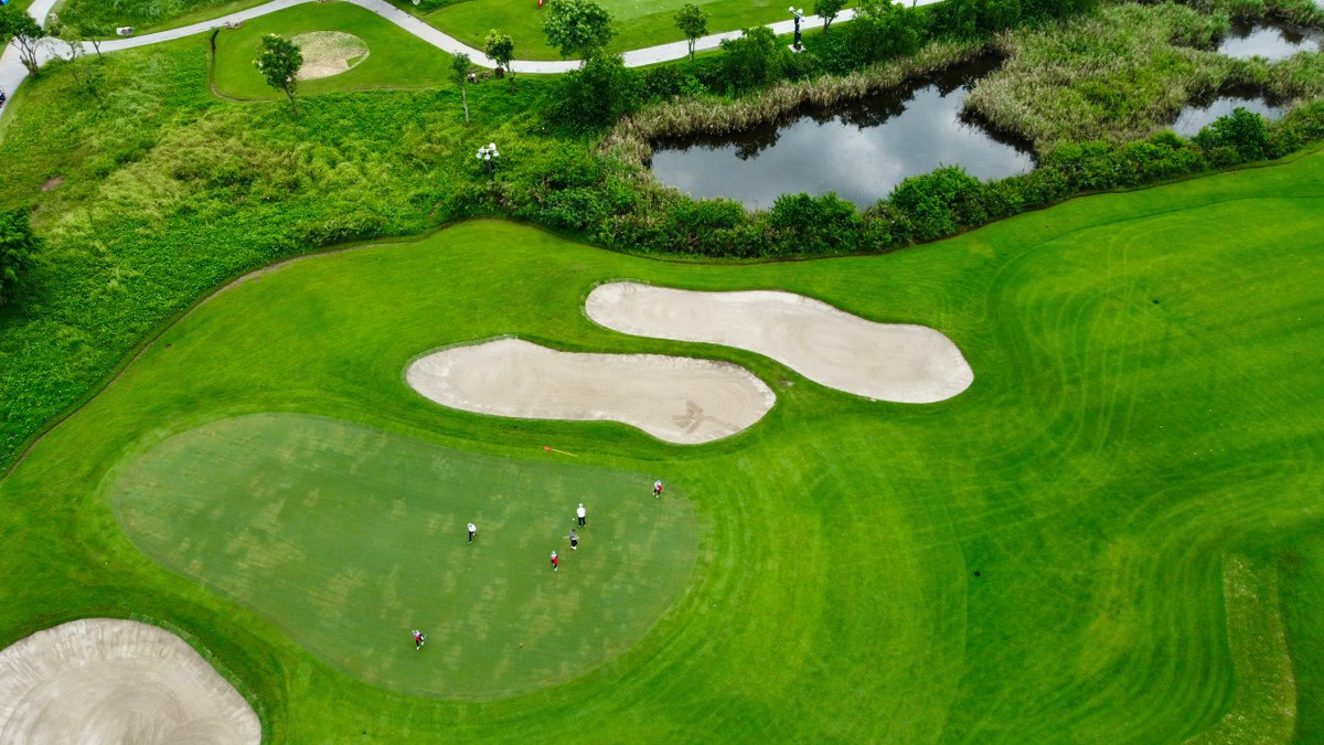 Vinpearl Golf Hải Phòng được cho là sân có mặt green tốt nhất miền Bắc hiện nay. Vinpearl Golf Hải Phòng được cho là sân có mặt green tốt nhất miền Bắc hiện nay.