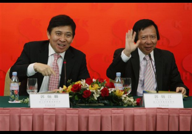 Anh em tỷ phú Thomas và Raymond Kwok. Ảnh: Forbes. Anh em tỷ phú Thomas và Raymond Kwok. Ảnh: Forbes