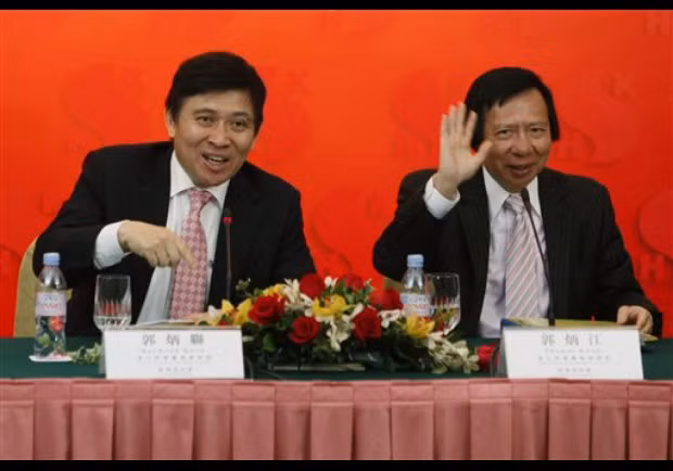 Anh em tỷ phú Thomas và Raymond Kwok. Ảnh: Forbes. Anh em tỷ phú Thomas và Raymond Kwok. Ảnh: Forbes