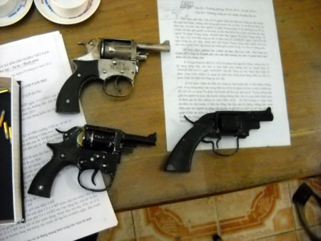 Vũ khí của băng nhóm Tộ “tích” được thu giữ