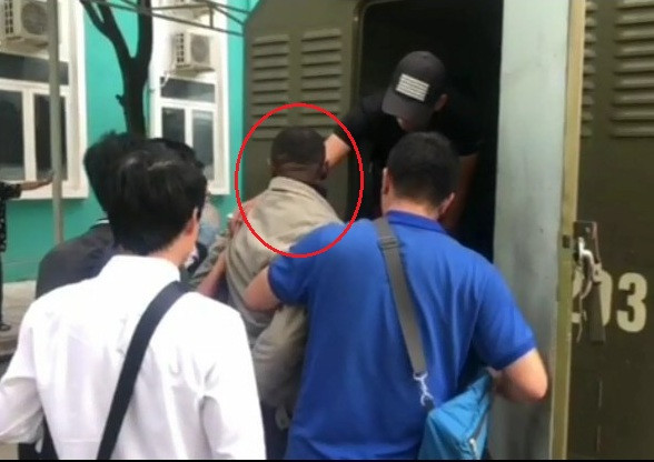 Nuốt gần 1,6kg cocain đi qua 4 quốc gia để về Việt Nam qua đường hàng không ảnh 1