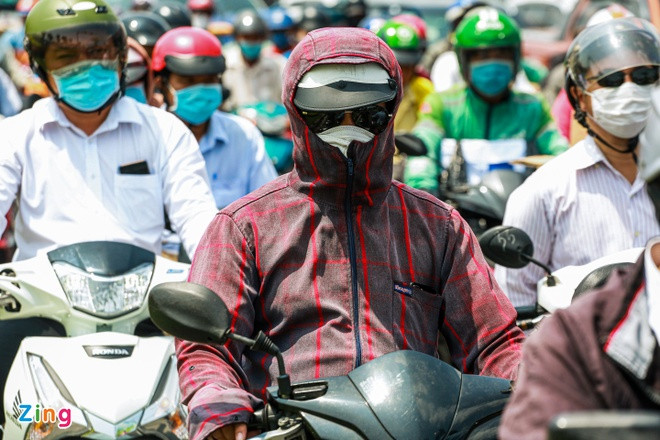 Theo dự báo, chỉ số tia cực tím ở TP.HCM hôm 24/4 có thể ở mức 12, mức rất nguy hiểm cho sức khỏe. Ảnh: An Huy. Theo dự báo, chỉ số tia cực tím ở TP.HCM hôm 24/4 có thể ở mức 12, mức rất nguy hiểm cho sức khỏe. Ảnh: An Huy.