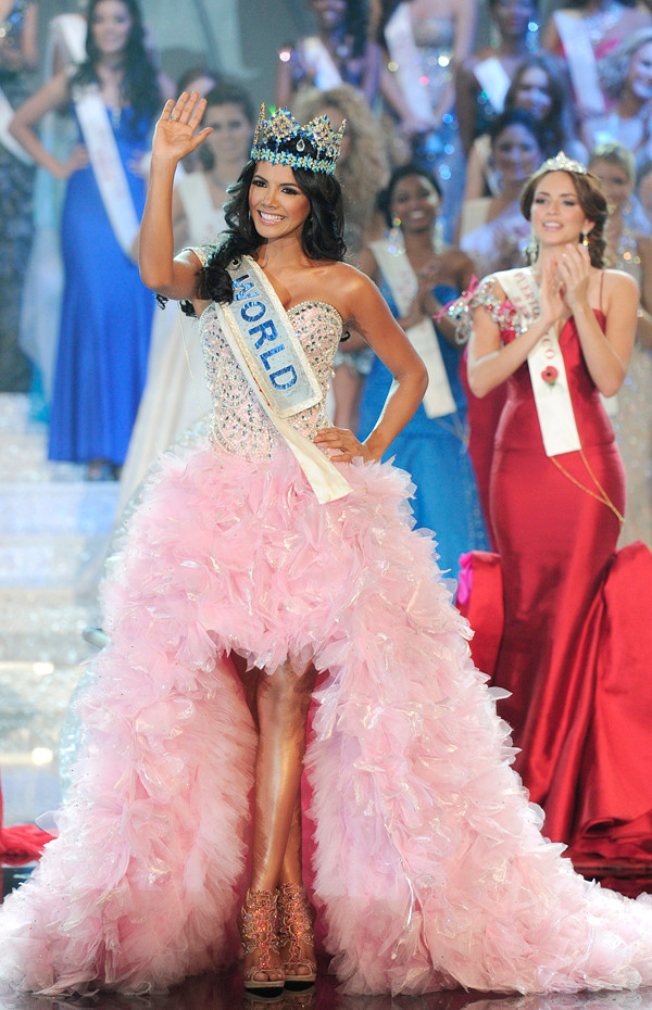 Tân Hoa hậu Thế giới Ivian Sarcos