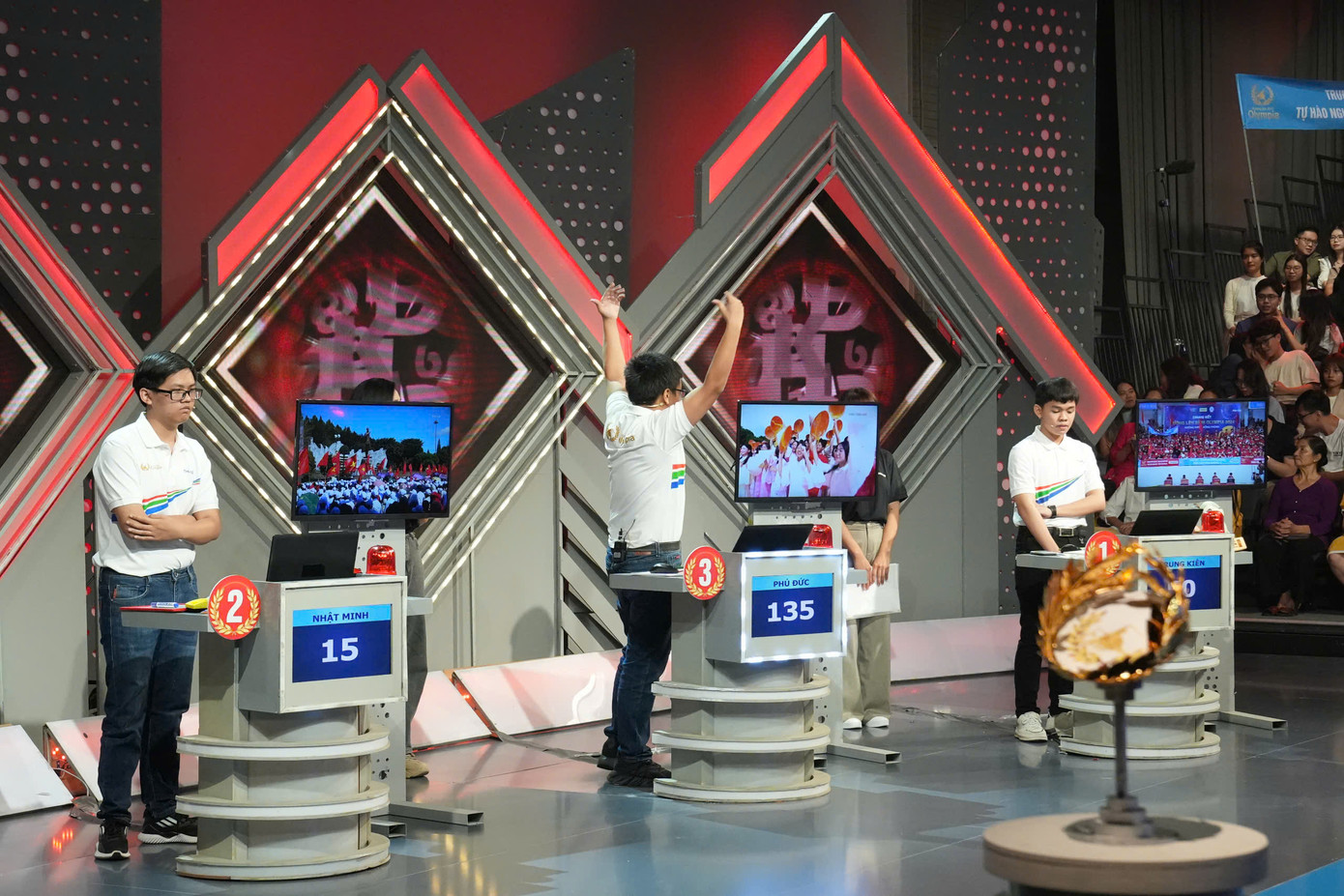 Võ Quang Phú Đức giành ngôi Quán quân Đường lên đỉnh Olympia năm thứ 24 ảnh 42