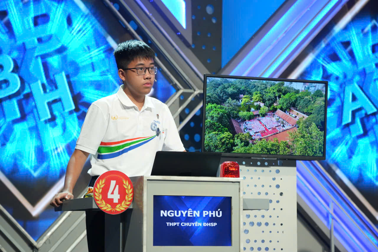 Chàng trai đến từ trường THPT Chuyên Đại học Sư phạm, Hà Nội - Nguyễn Nguyên Phú