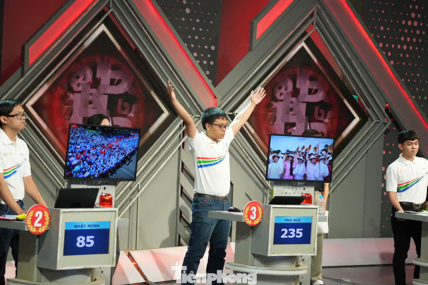 Khoảng cách điểm số đang khá xa, ai có khả năng &quot;soán ngôi&quot; Phú Đức ở phần thi Về đích?