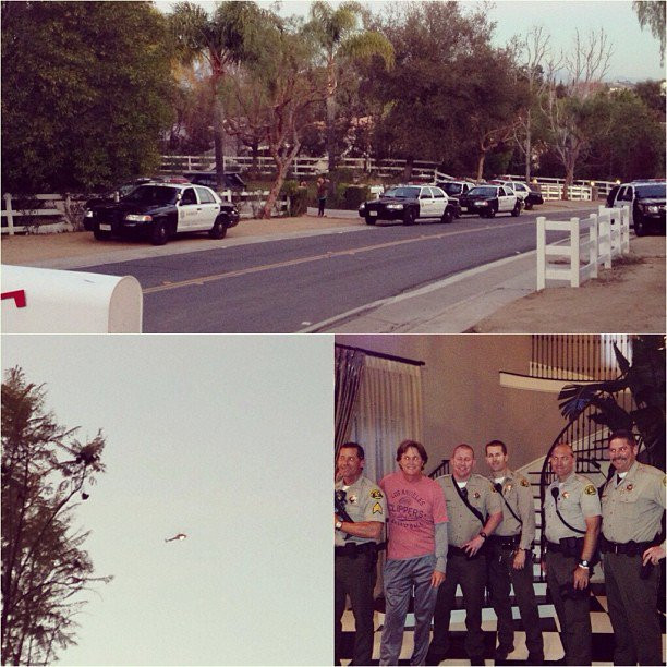 Rất nhiều cảnh sát và máy bay được điều động bao vây nhà mẹ đẻ của Kim