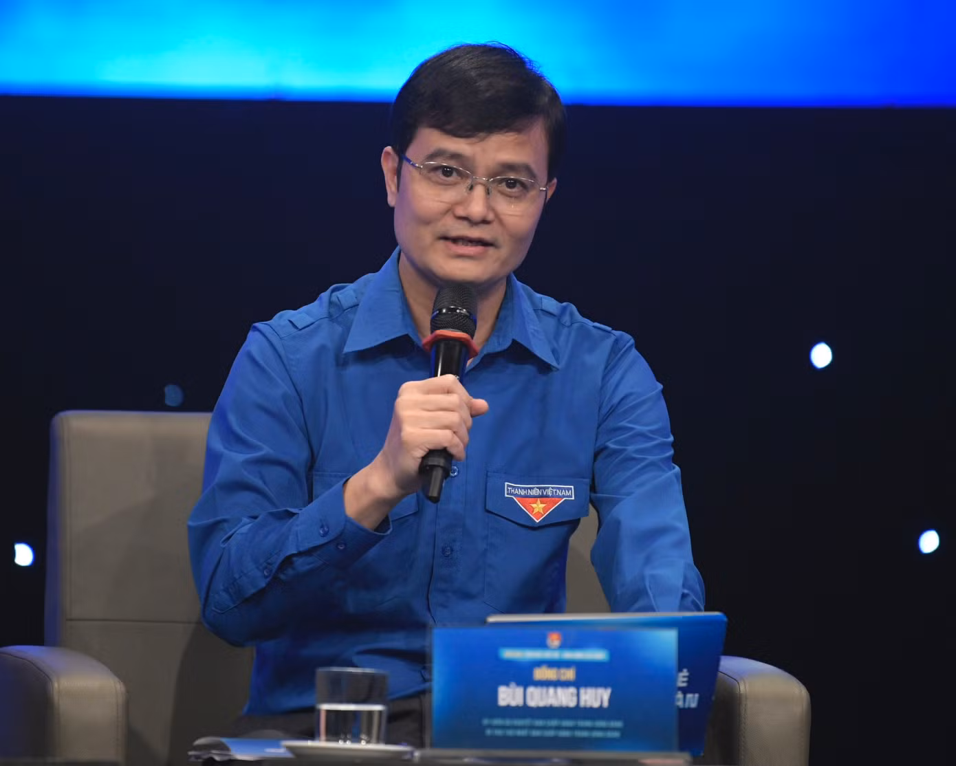 Anh Bùi Quang Huy - Uỷ viên dự khuyết T.Ư Đảng, Bí thư thứ nhất T.Ư Đoàn, gửi lời chào và cảm ơn tất cả đoàn viên, thanh thiếu nhi trong và ngoài nước.