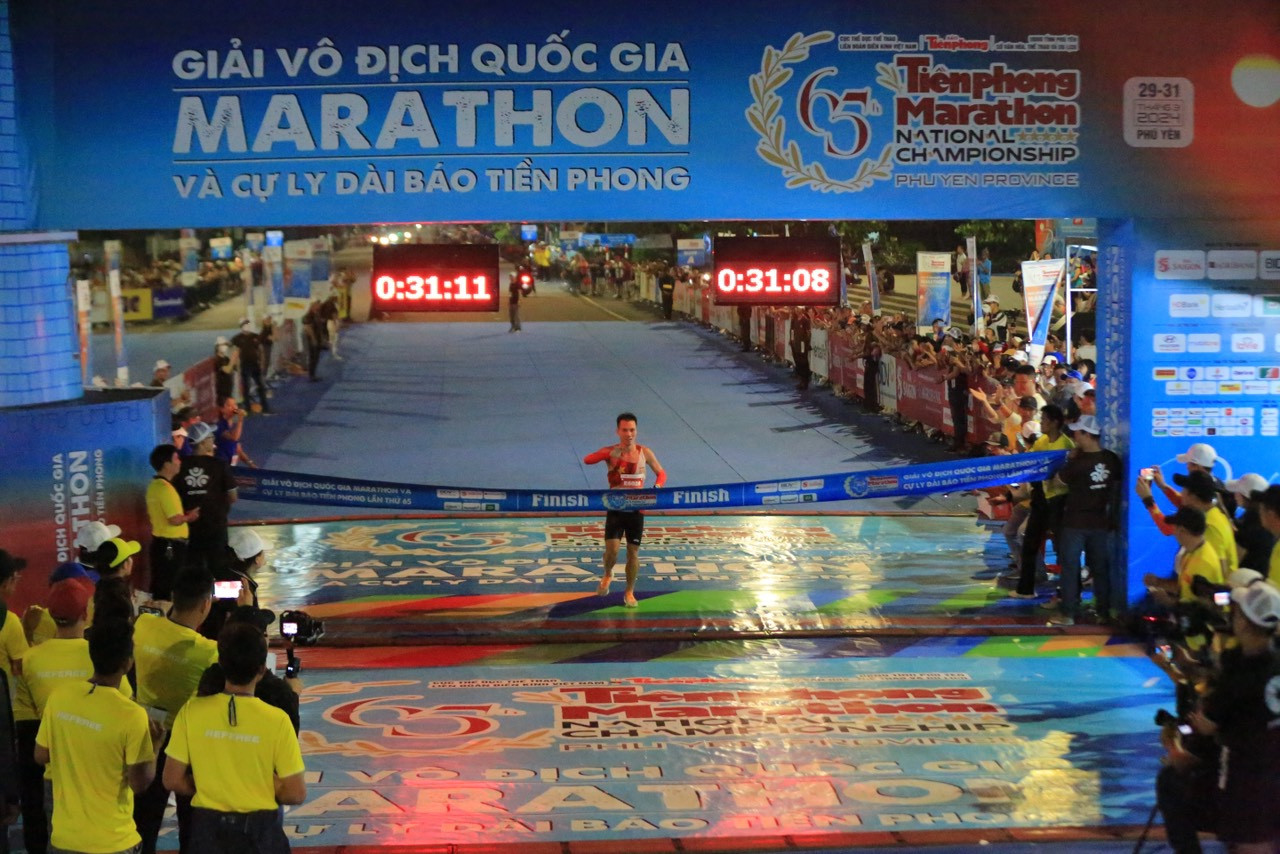 Tiền Phong Marathon 2024: Trên bục vinh quang ảnh 54