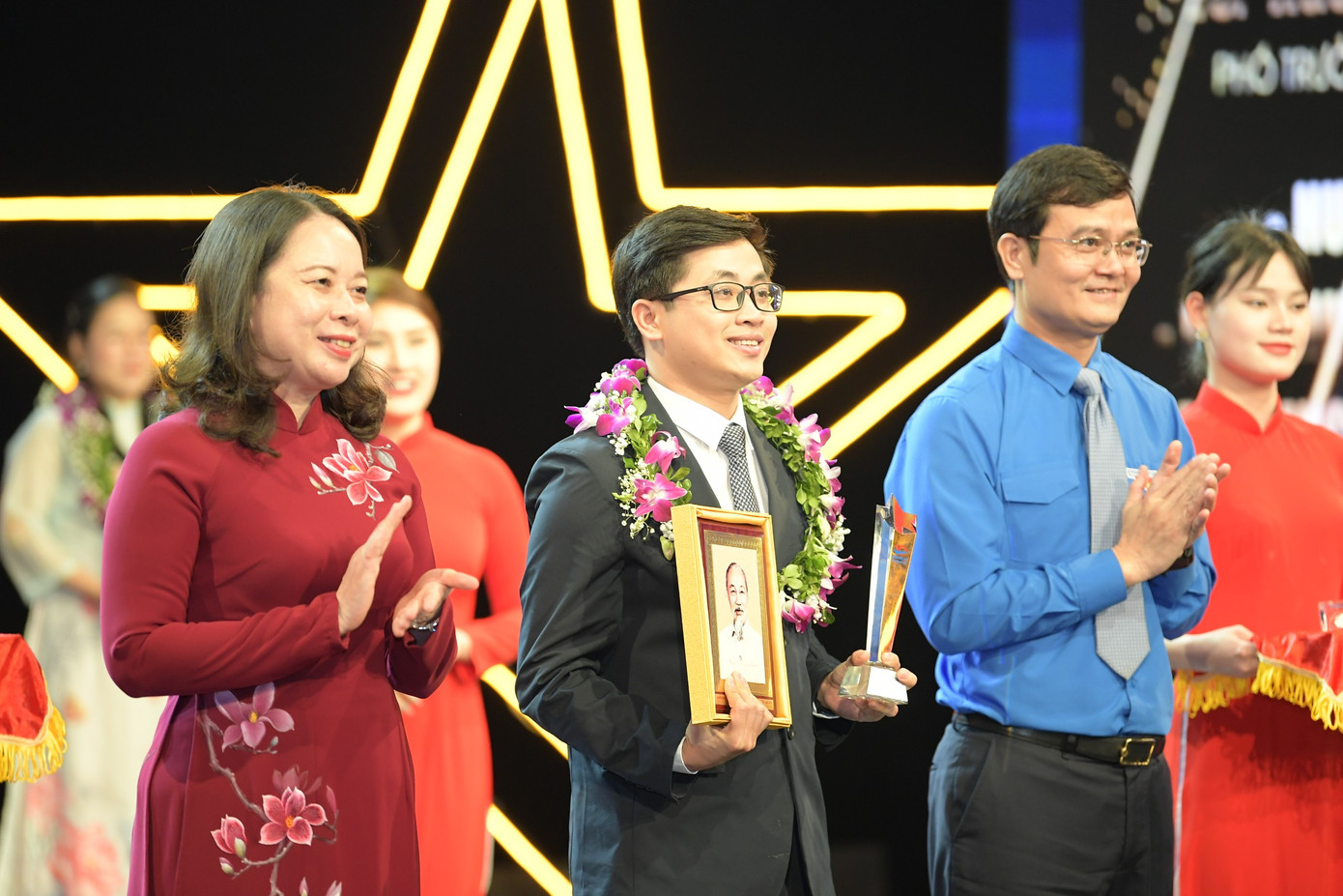 Tuyên dương Gương mặt trẻ Việt Nam tiêu biểu năm 2023: Những người 'lĩnh ấn tiên phong' ảnh 56