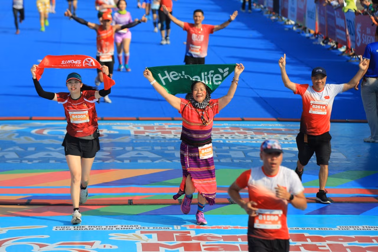 Tiền Phong Marathon 2024: Trên bục vinh quang ảnh 192