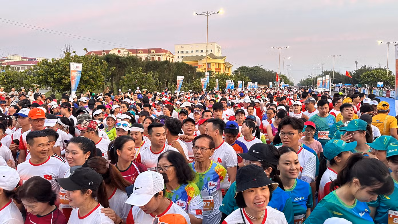 Tiền Phong Marathon 2024: Trên bục vinh quang ảnh 76