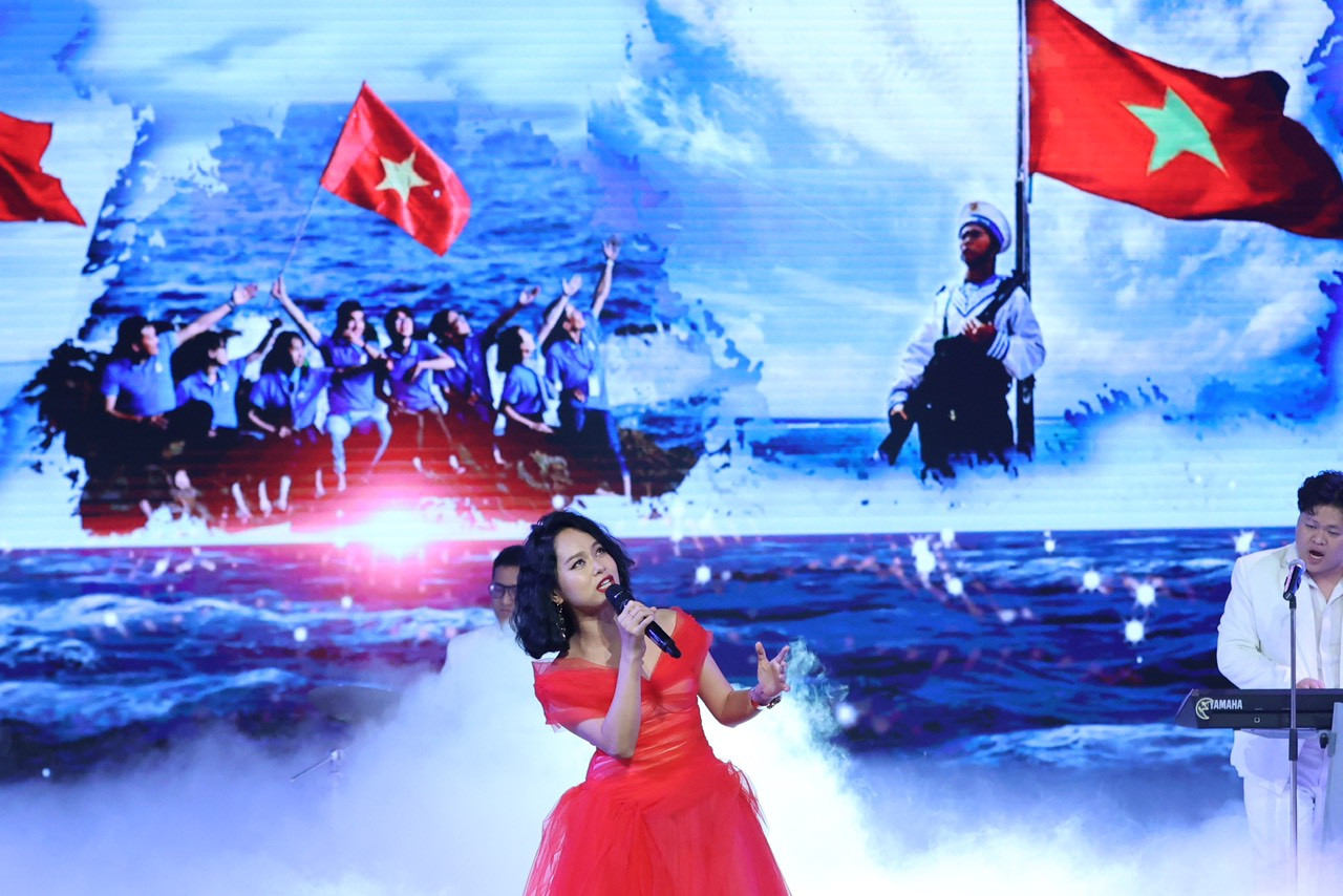 Tuyên dương Gương mặt trẻ Việt Nam tiêu biểu năm 2023: Những người 'lĩnh ấn tiên phong' ảnh 35