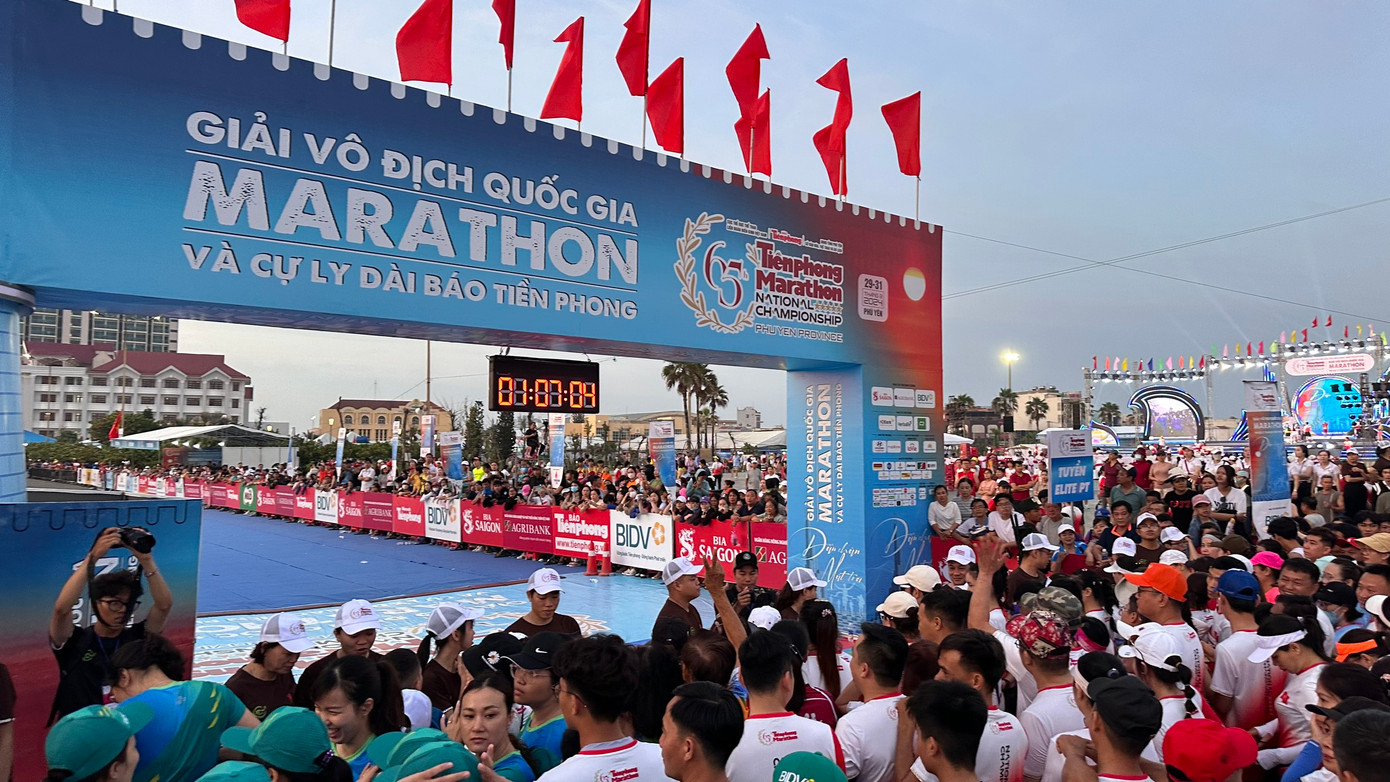 Tiền Phong Marathon 2024: Trên bục vinh quang ảnh 73