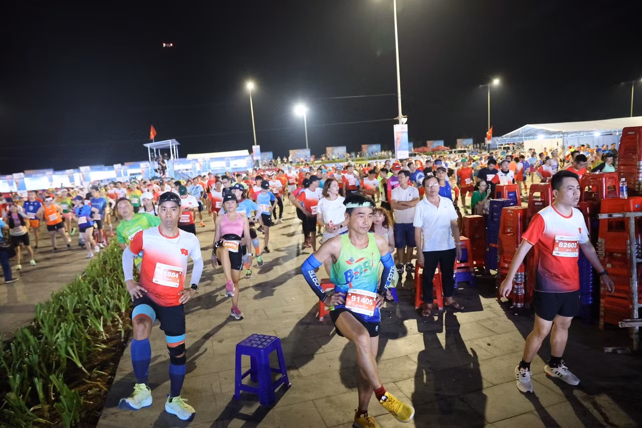 Tiền Phong Marathon 2024: Trên bục vinh quang ảnh 12
