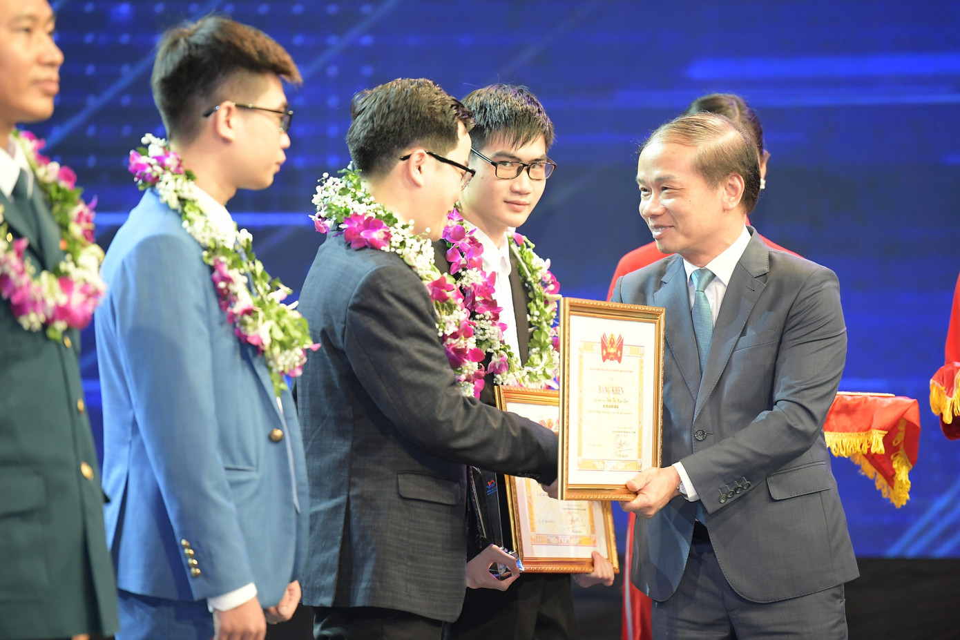 Tuyên dương Gương mặt trẻ Việt Nam tiêu biểu năm 2023: Những người 'lĩnh ấn tiên phong' ảnh 51