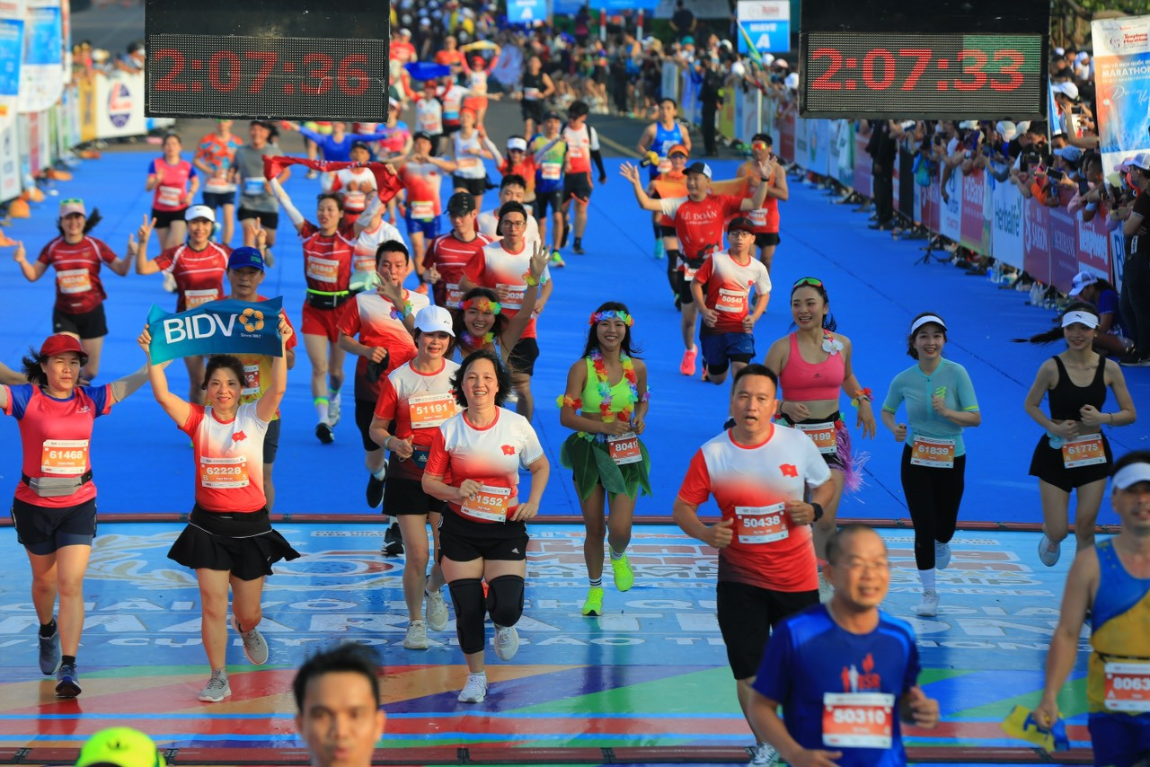 Tiền Phong Marathon 2024: Trên bục vinh quang ảnh 148