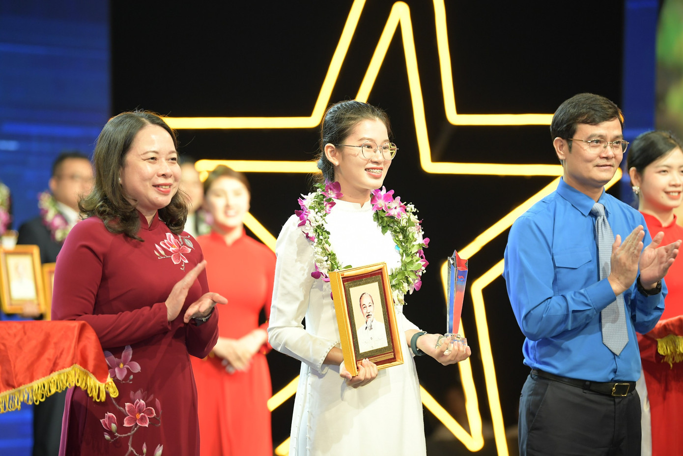 Tuyên dương Gương mặt trẻ Việt Nam tiêu biểu năm 2023: Những người 'lĩnh ấn tiên phong' ảnh 54