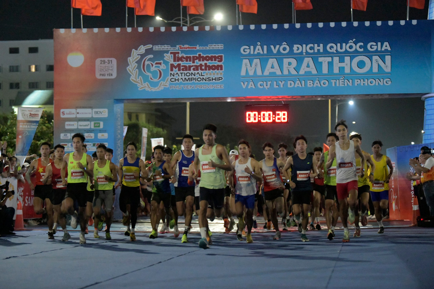 Tiền Phong Marathon 2024: Trên bục vinh quang ảnh 35