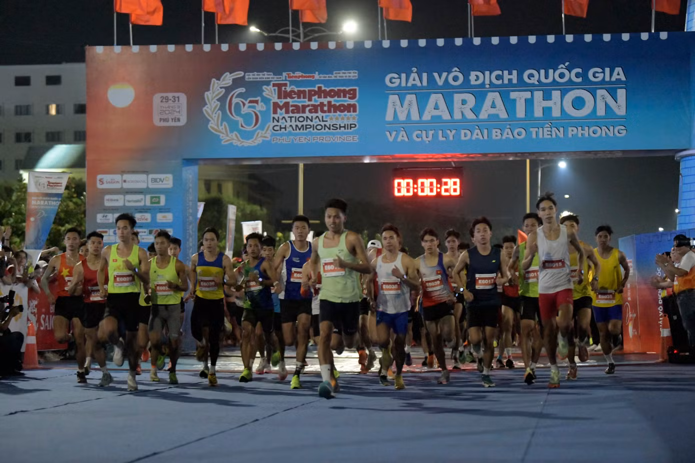 Tiền Phong Marathon 2024: Trên bục vinh quang ảnh 35