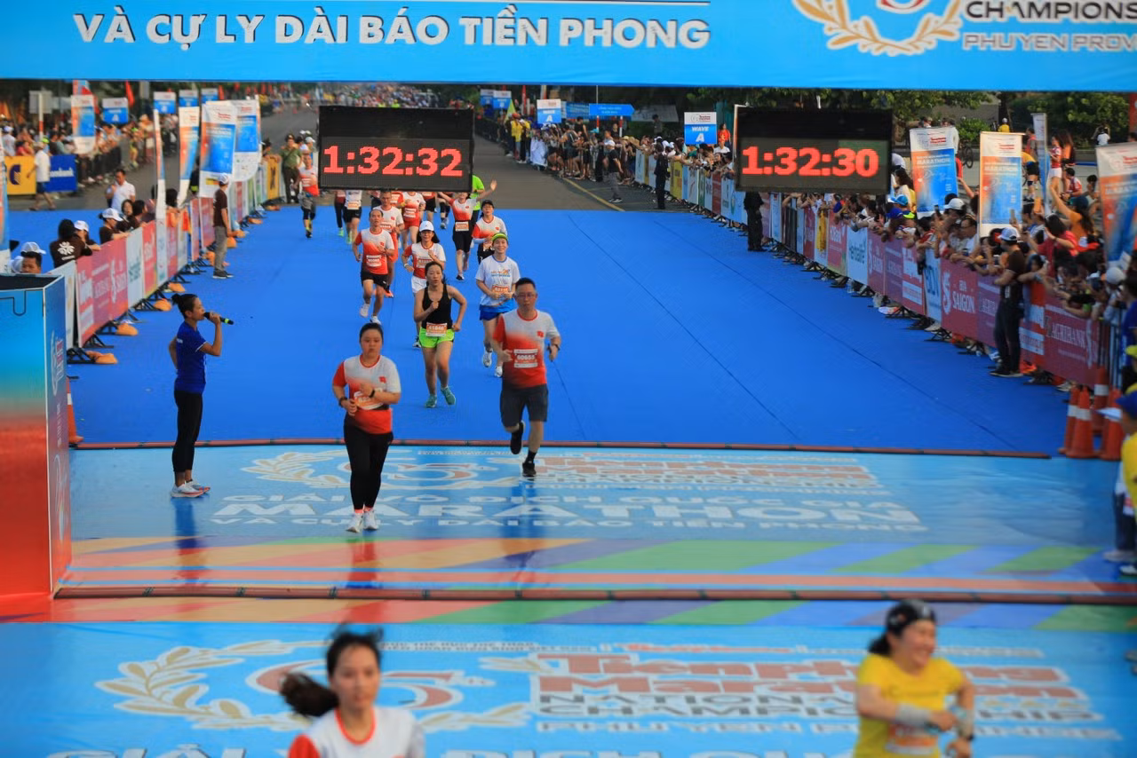Tiền Phong Marathon 2024: Trên bục vinh quang ảnh 149