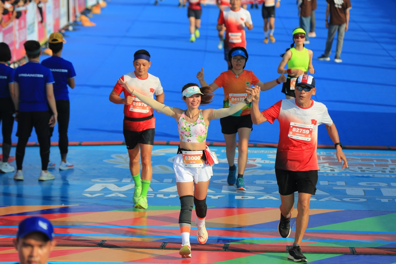 Tiền Phong Marathon 2024: Trên bục vinh quang ảnh 178