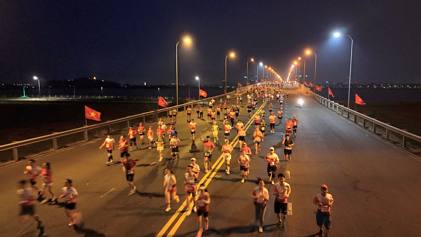 Tiền Phong Marathon 2024: Trên bục vinh quang ảnh 63
