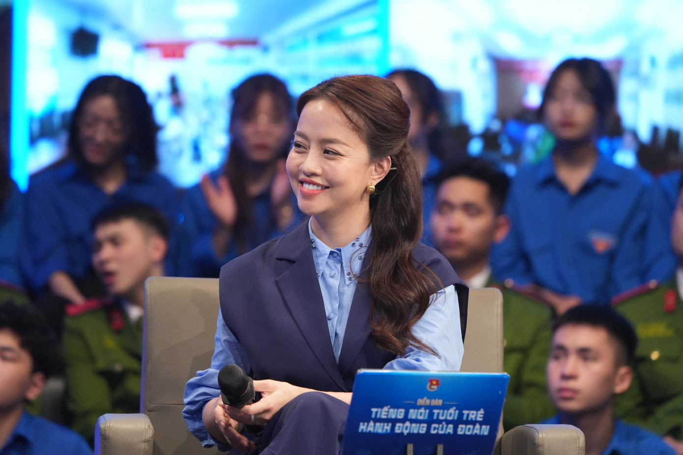 Sáng mãi con đường cách mạng của thanh niên ảnh 31