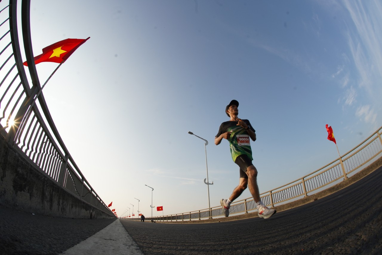 Tiền Phong Marathon 2024: Trên bục vinh quang ảnh 161