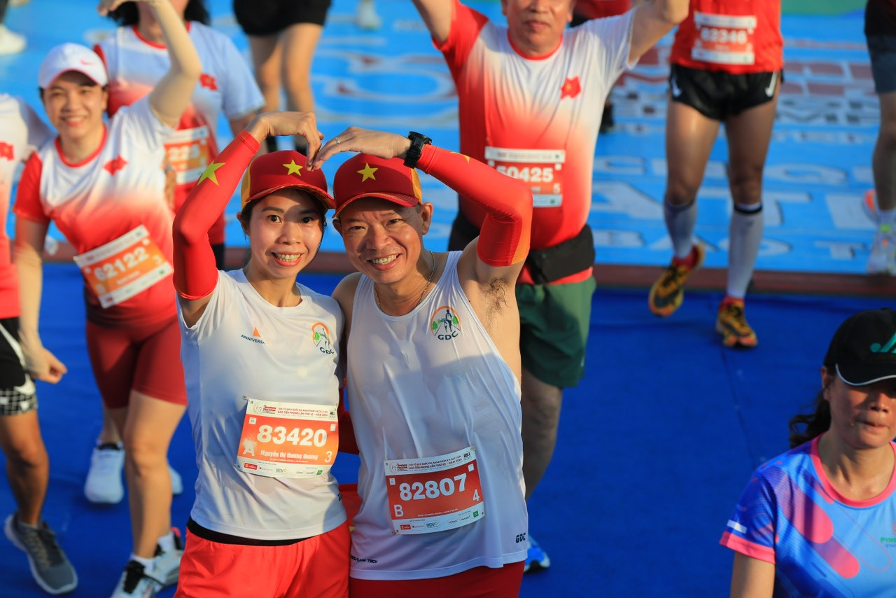 Tiền Phong Marathon 2024: Trên bục vinh quang ảnh 146