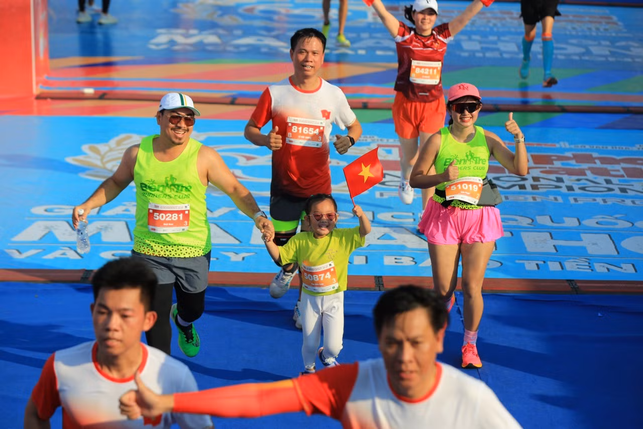 Tiền Phong Marathon 2024: Trên bục vinh quang ảnh 175