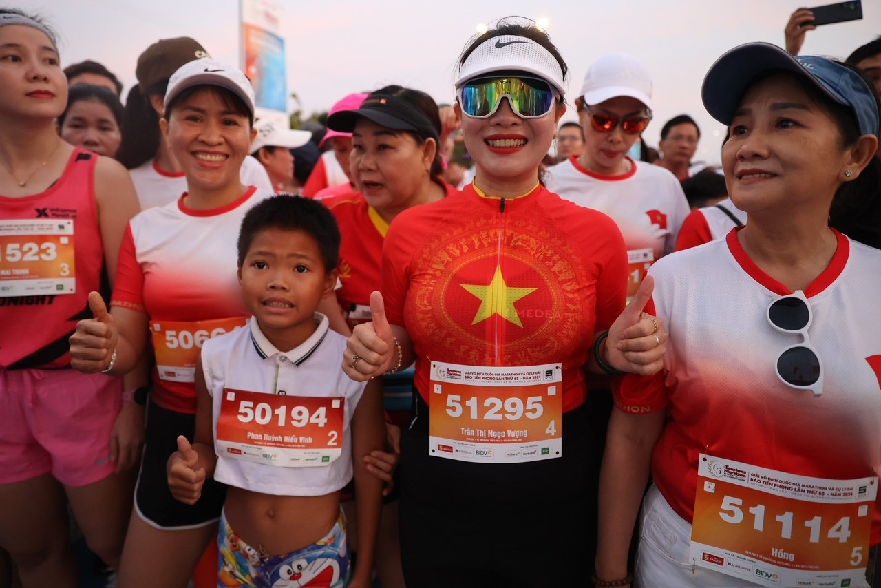 Tiền Phong Marathon 2024: Trên bục vinh quang ảnh 102