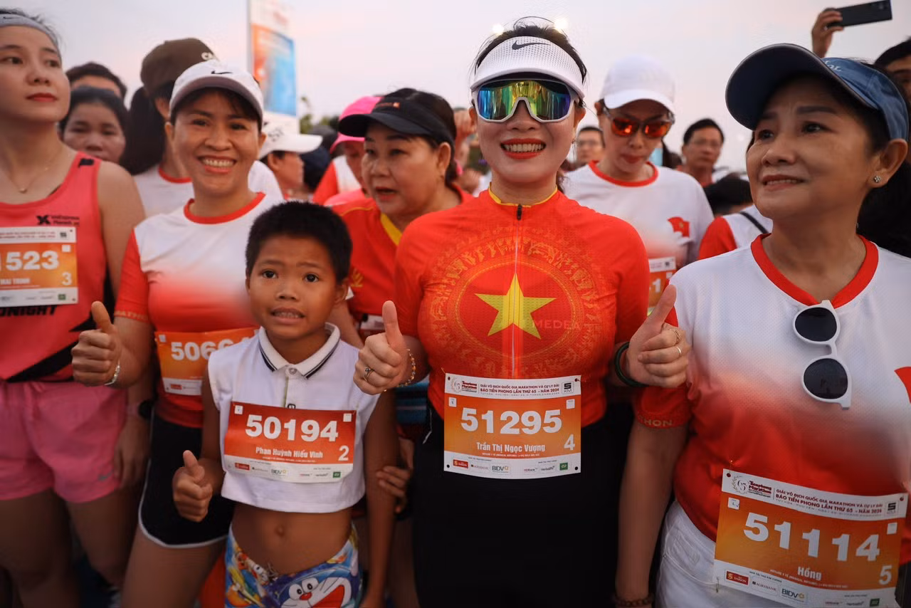 Tiền Phong Marathon 2024: Trên bục vinh quang ảnh 102