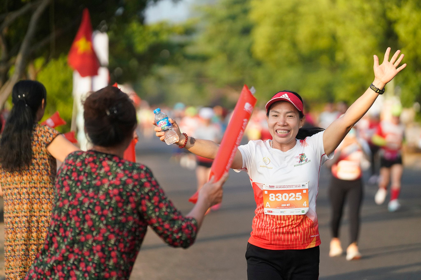 Tiền Phong Marathon 2024: Trên bục vinh quang ảnh 171