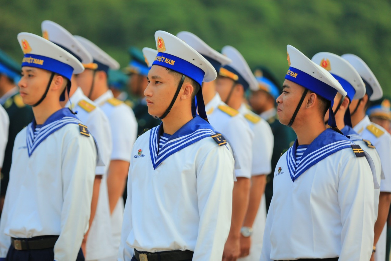 Thiêng liêng Lễ Thượng cờ 'Tổ quốc trong lòng Tổ quốc' ảnh 9 Thiêng liêng Lễ Thượng cờ 'Tổ quốc trong lòng Tổ quốc' ảnh 9