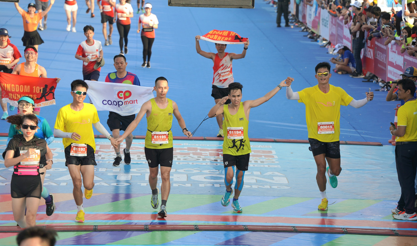 Tiền Phong Marathon 2024: Trên bục vinh quang ảnh 141