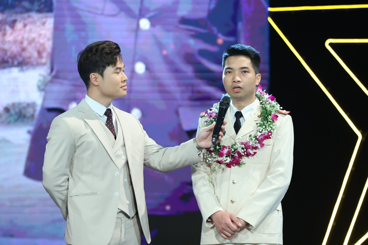 Tuyên dương Gương mặt trẻ Việt Nam tiêu biểu năm 2023: Những người 'lĩnh ấn tiên phong' ảnh 43