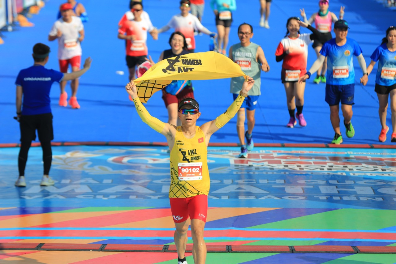 Tiền Phong Marathon 2024: Trên bục vinh quang ảnh 191