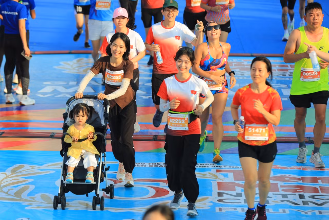 Tiền Phong Marathon 2024: Trên bục vinh quang ảnh 147