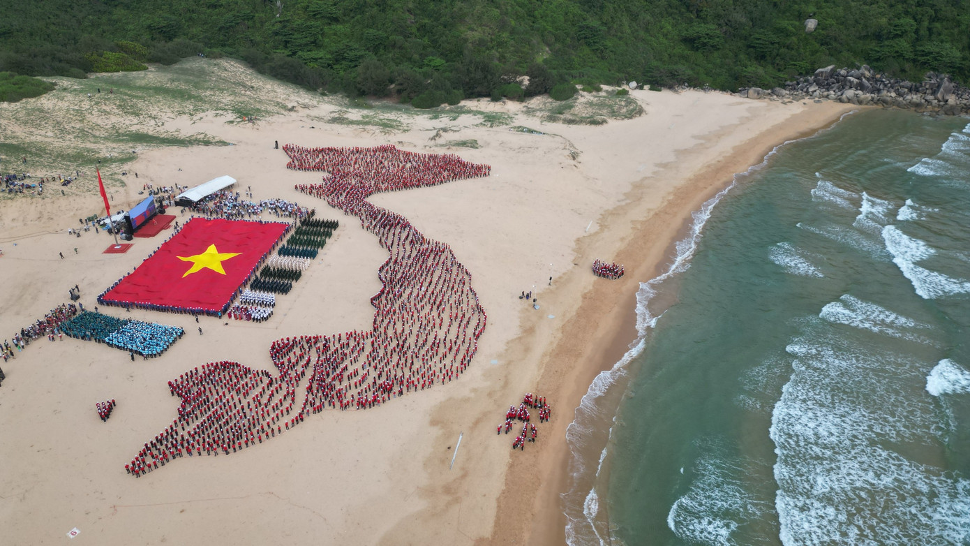 Thiêng liêng Lễ Thượng cờ 'Tổ quốc trong lòng Tổ quốc' ảnh 27 Thiêng liêng Lễ Thượng cờ 'Tổ quốc trong lòng Tổ quốc' ảnh 27