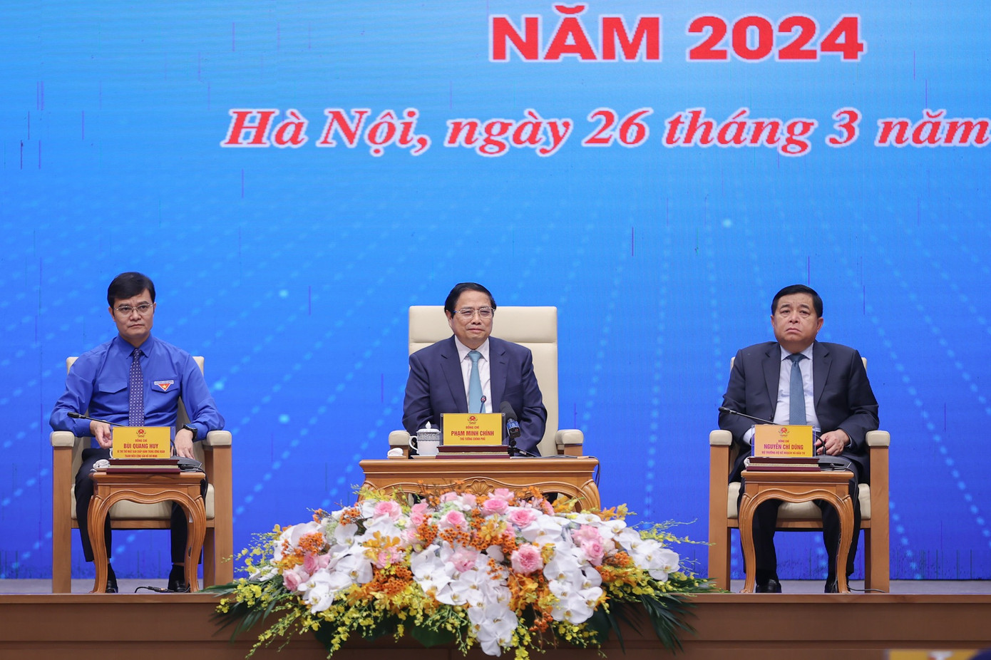 Thủ tướng Chính phủ Phạm Minh Chính đối thoại với thanh niên năm 2024. Thủ tướng Chính phủ Phạm Minh Chính đối thoại với thanh niên năm 2024.