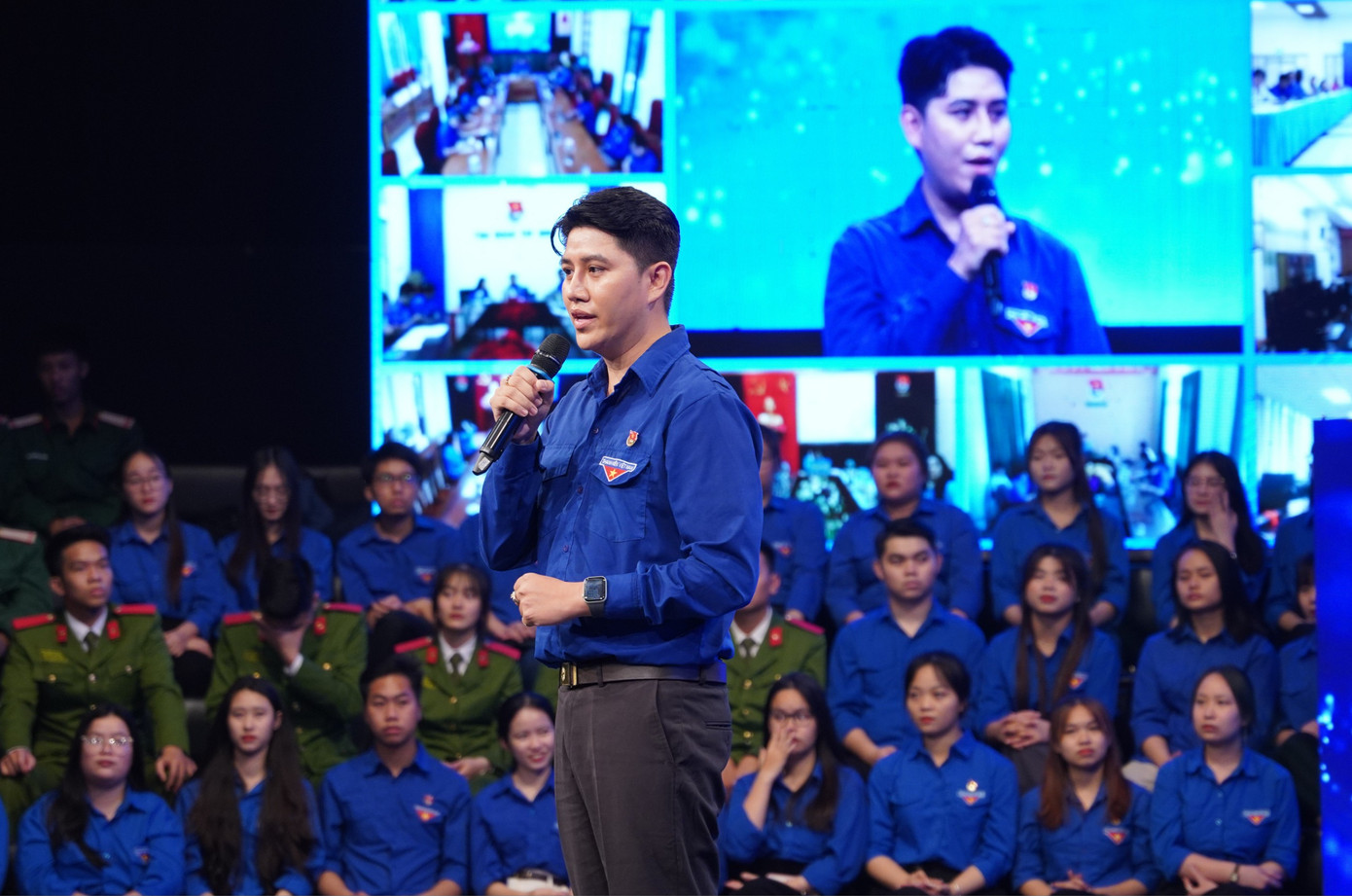 Sáng mãi con đường cách mạng của thanh niên ảnh 56