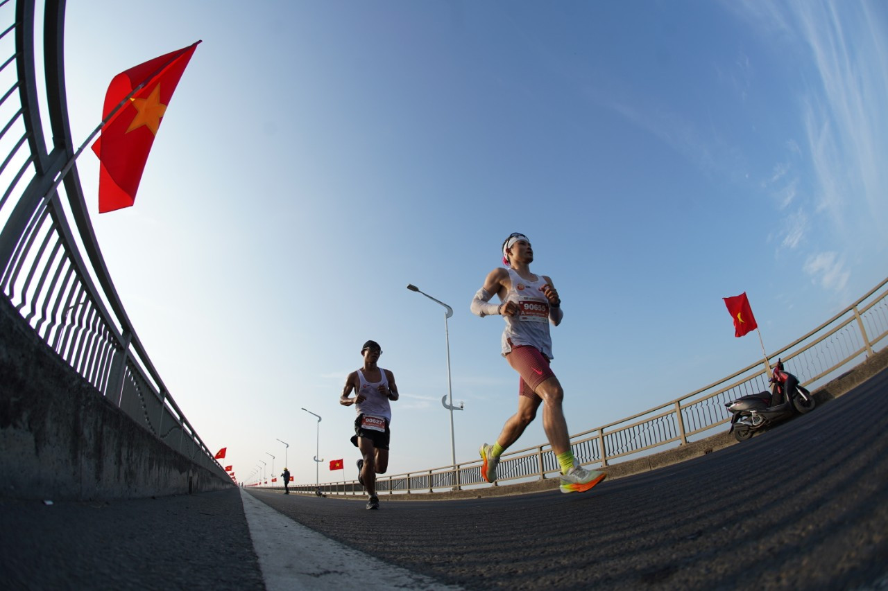 Tiền Phong Marathon 2024: Trên bục vinh quang ảnh 160