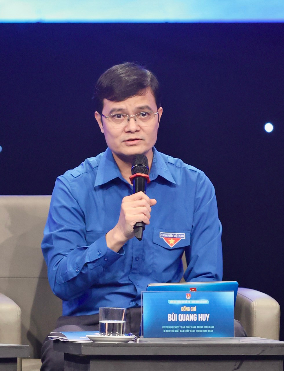 Bí thư thứ nhất T.Ư Đoàn Bùi Quang Huy cho rằng, sáng tạo là tính mới chứ không phải quy mô, sáng tạo sẽ giúp tăng thêm giá trị gia tăng, hiệu suất.