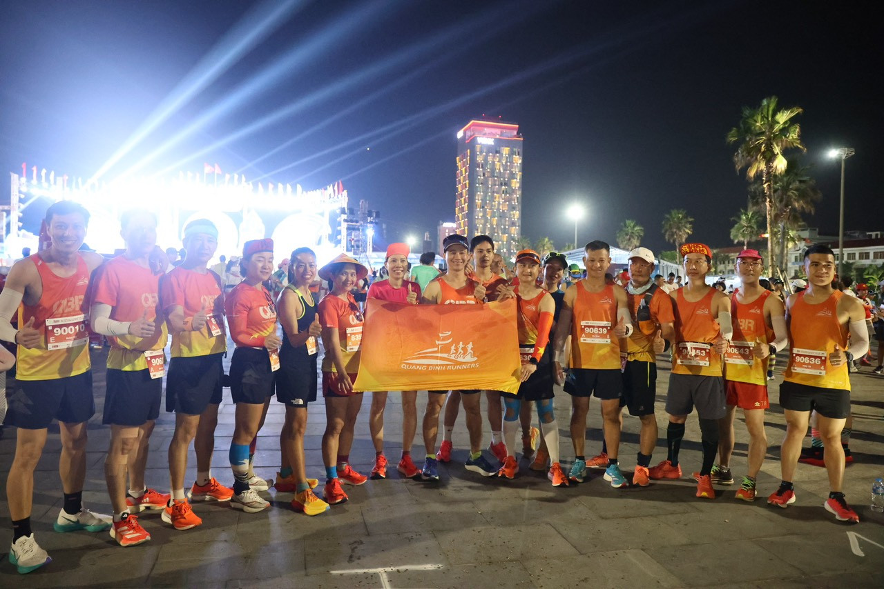 Tiền Phong Marathon 2024: Trên bục vinh quang ảnh 11